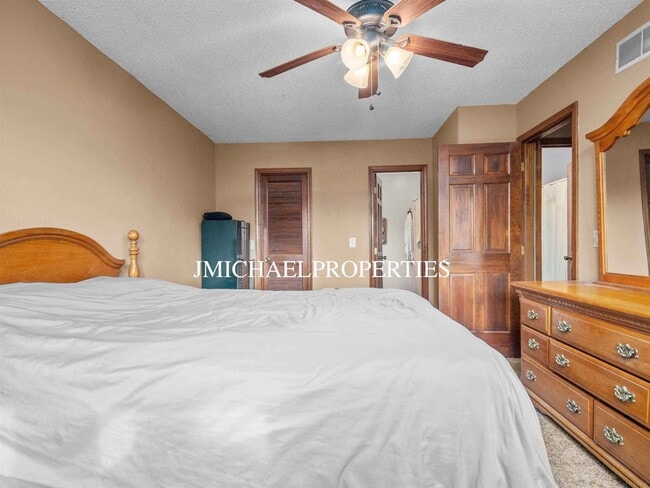 Building Photo - 9034 Dunmore Ln