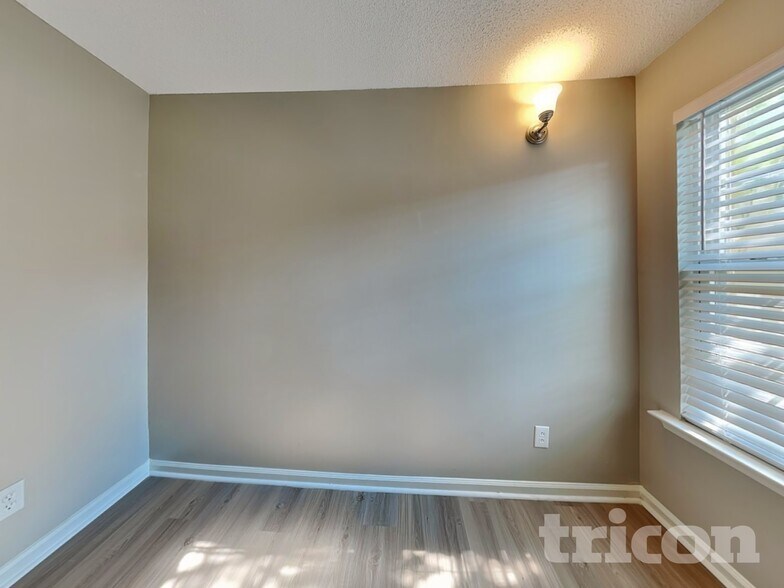 Building Photo - 479 Brighton Woods Dr