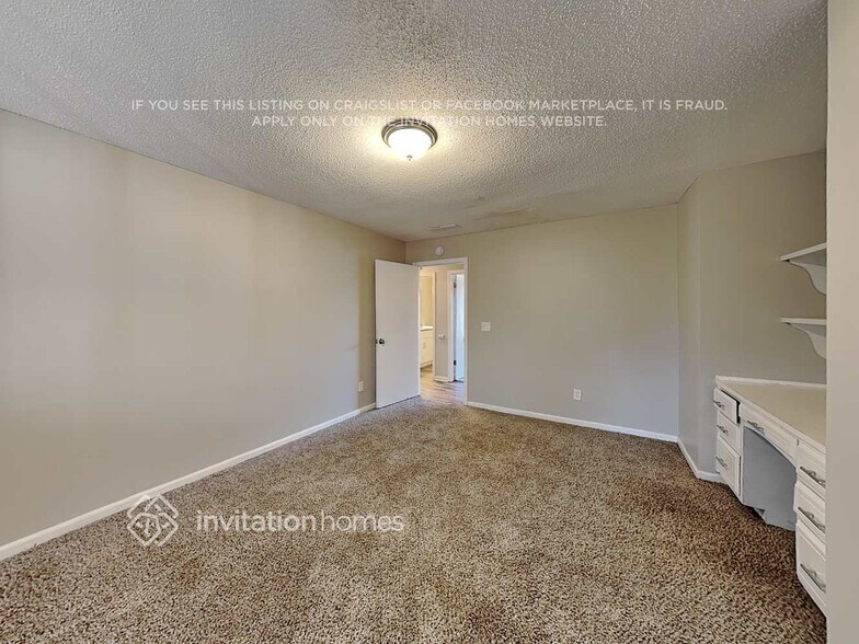 Building Photo - 5388 Golfcrest Cir