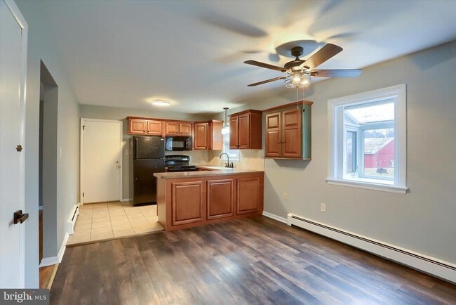 Building Photo - 685 Knight Rd