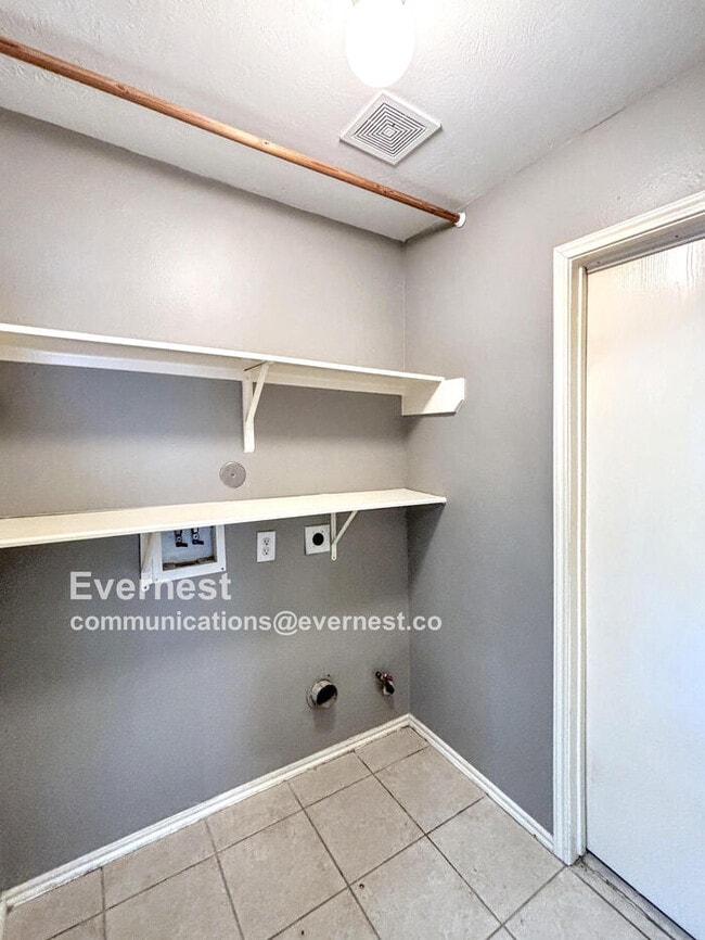 Building Photo - 24018 Blossom Crest Ln