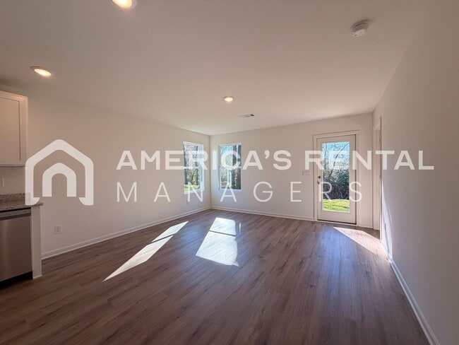 Building Photo - Spacious Four Bedroom for Rent in Tuscaloosa, AL!