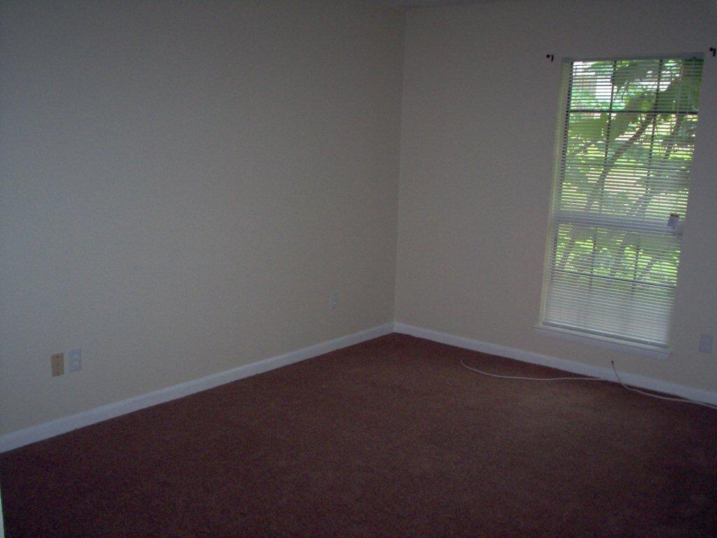 Building Photo - 650 Dye St