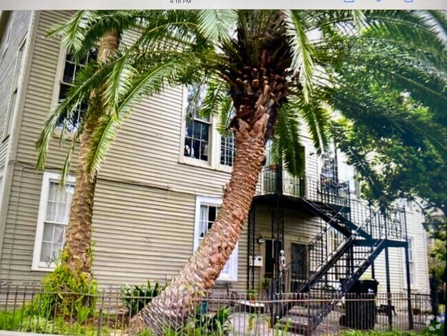 Building Photo - 8233 Freret St