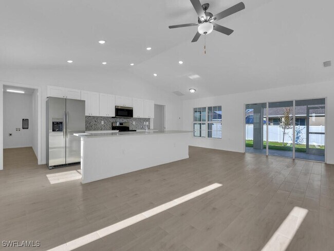 Primary Photo - 2520 NE 1st Pl