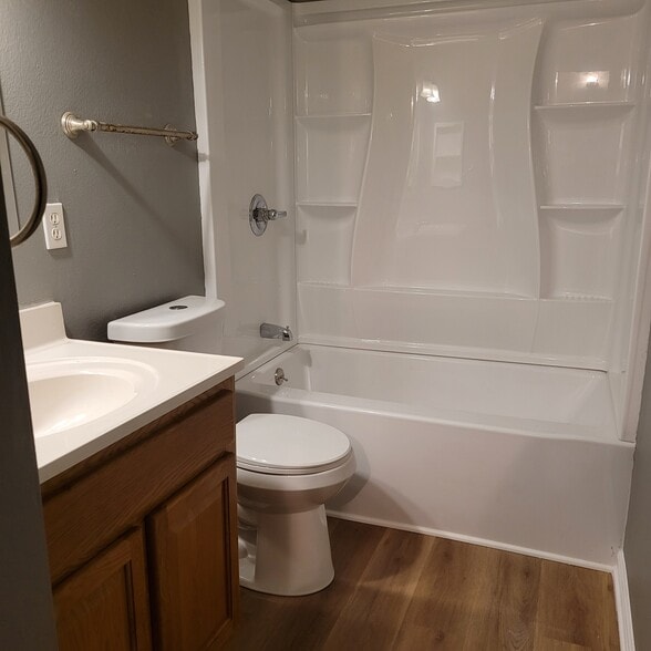 Bathroom - 9104 Atreus