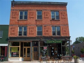 Building Photo - 750 South Ave