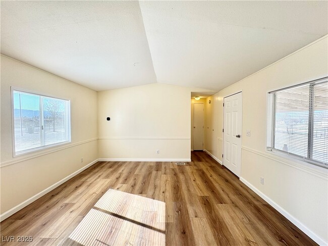 Building Photo - 2336 Jeane Ave