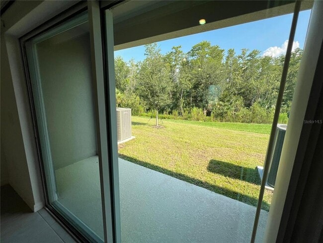 Building Photo - 3081 Skyline Lp