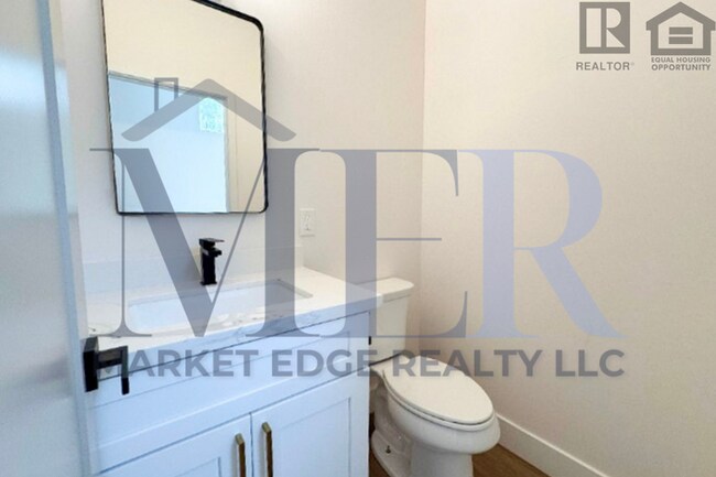 Building Photo - 3Bed/2.5Bath Townhouse in Sedona! FIRST MO...