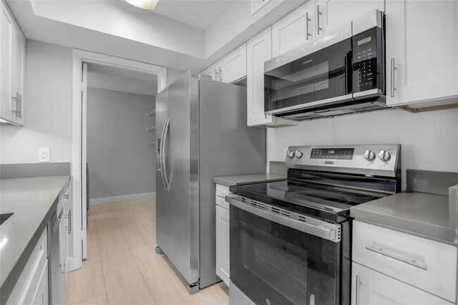 Building Photo - 5780 Rock Island Rd