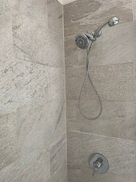 Building Photo - 4681 Albany Cir