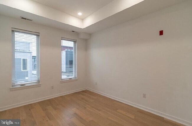 Building Photo - 2137 E Firth St