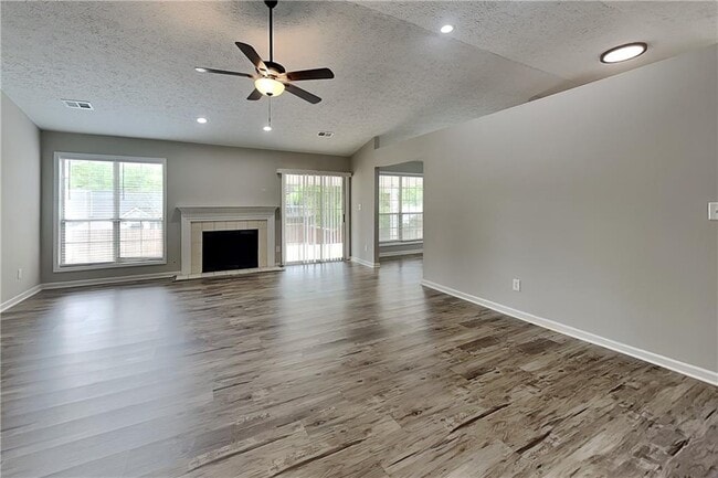 Building Photo - 4018 River Rock Way