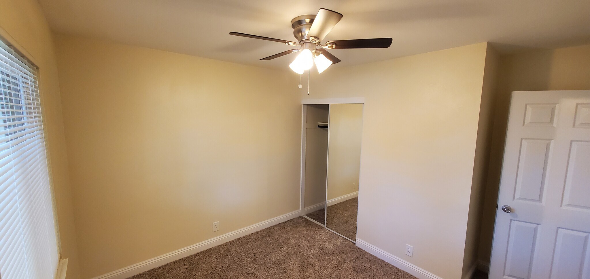 Building Photo - 9691 Durham Dr