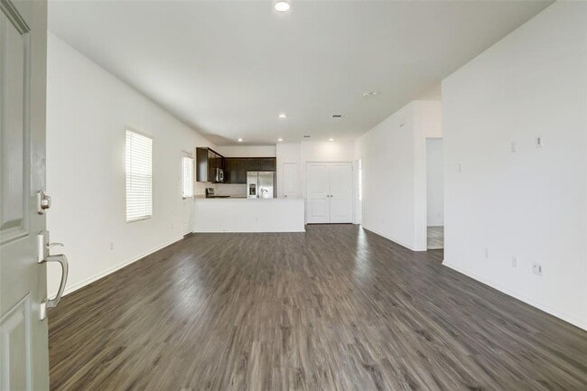 Building Photo - 340 Geode Glen