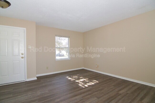 Building Photo - 76 Snowflake Cir