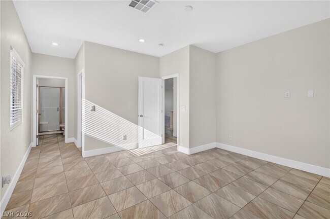 Building Photo - 4078 E Welter Ave