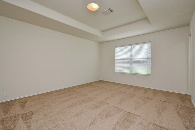 Building Photo - 18326 Thicket Grove Rd