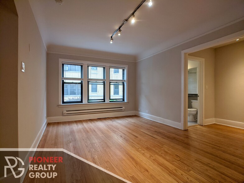 Building Photo - 2317 N Rockwell St