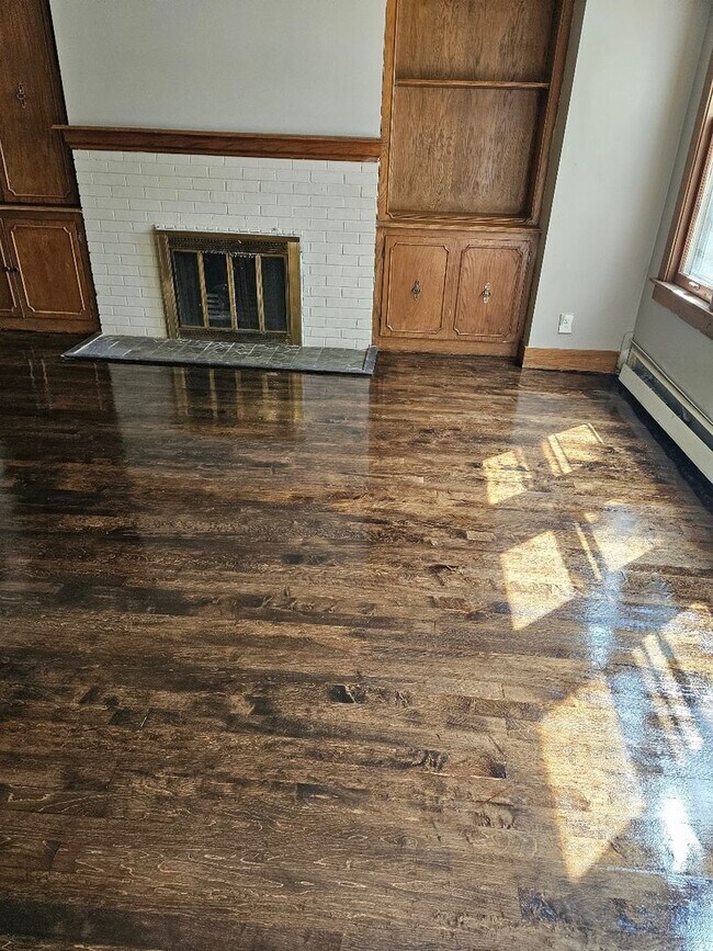 Building Photo - 2902-2904 N 40th st