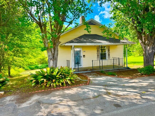 Building Photo - 2 bedroom, 1 bathroom home in Westminster