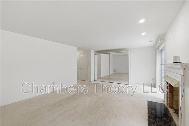 Building Photo - 12328 Quiet Hollow Ct
