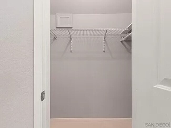 Building Photo - 3440 Lebon Dr