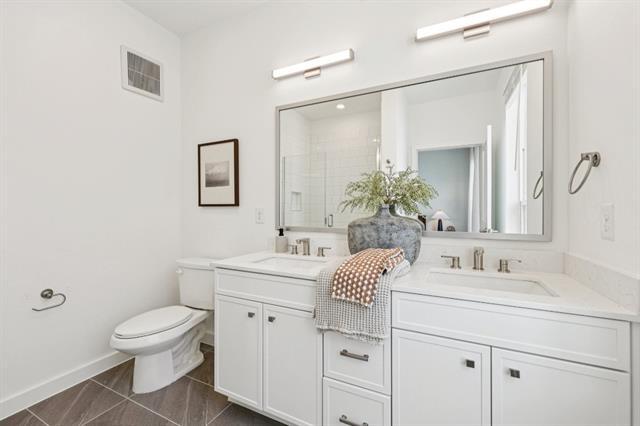 Building Photo - 1951 Painted Trl