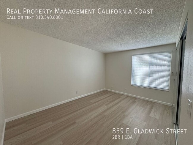 Building Photo - 859 E Gladwick St