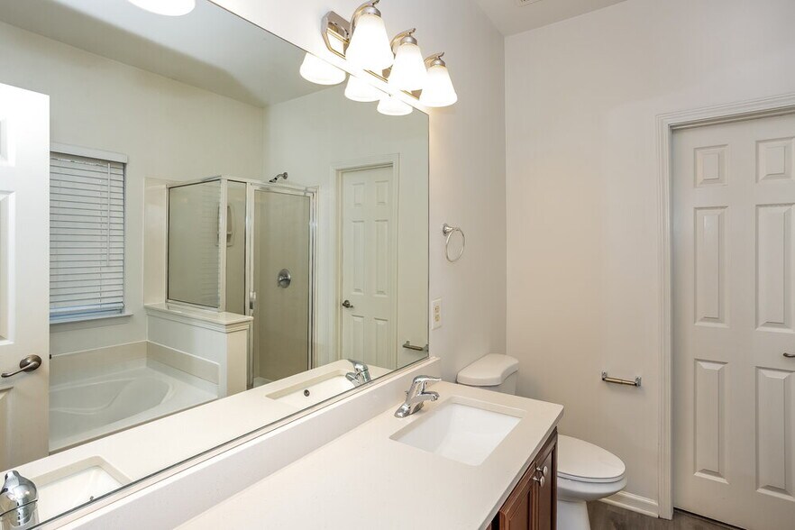 Building Photo - 5001 Shocco Ln