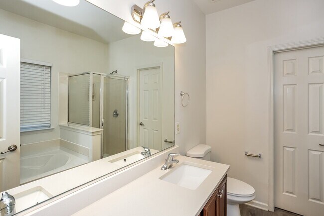 Building Photo - 5001 Shocco Ln