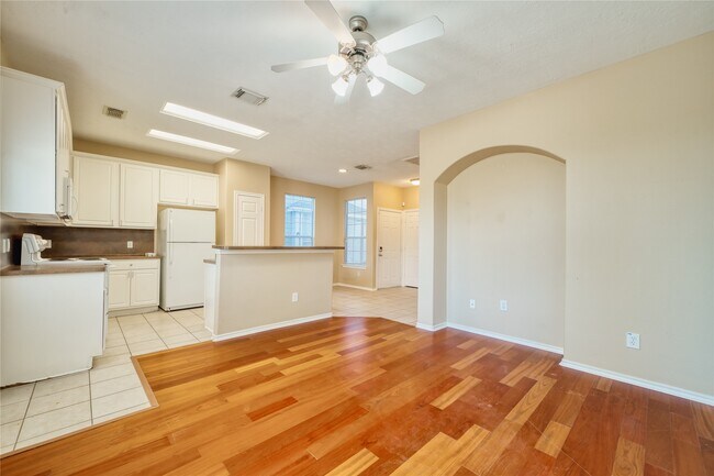 Building Photo - 2831 Hackamore Hollow Ln