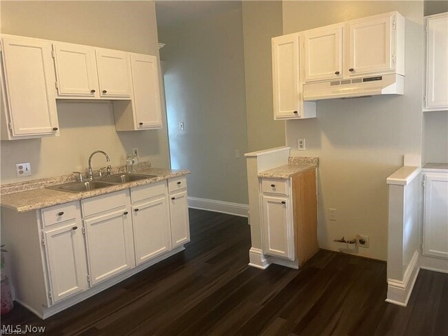 Building Photo - 1420 Ansel Rd