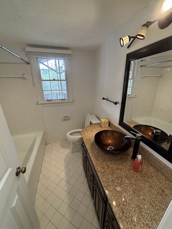 main floor full bathroom - 4627 Mountain View Dr