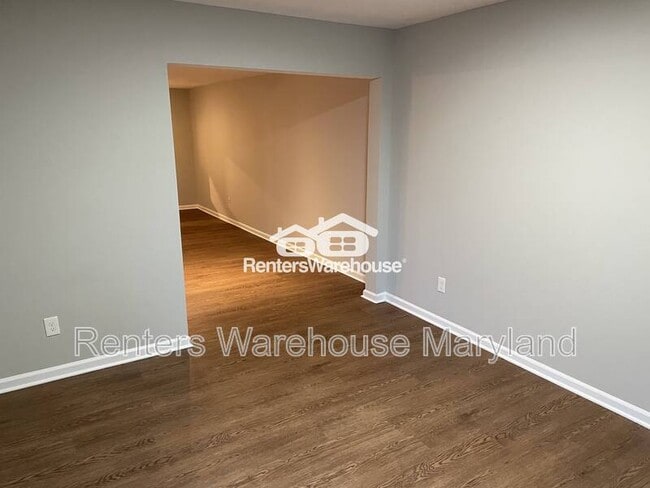 Building Photo - 1331 Stockett Square