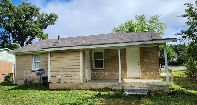 Primary Photo - 1724 Griers Grove Rd