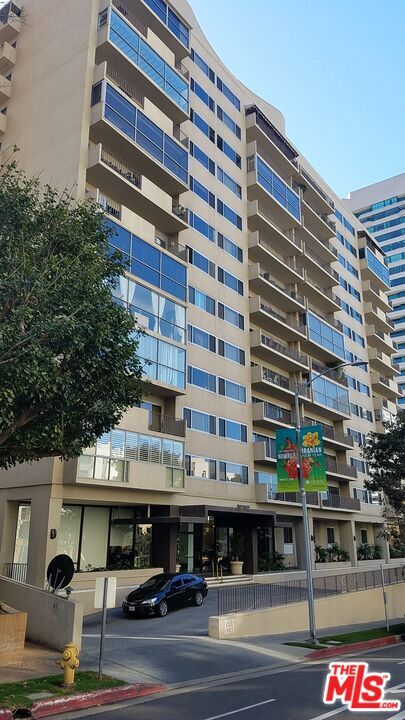 Building Photo - 10450 Wilshire Blvd