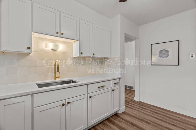 Building Photo - 5655 Potomac St