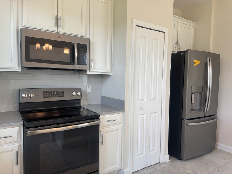 Building Photo - 4724 Tribute Trail