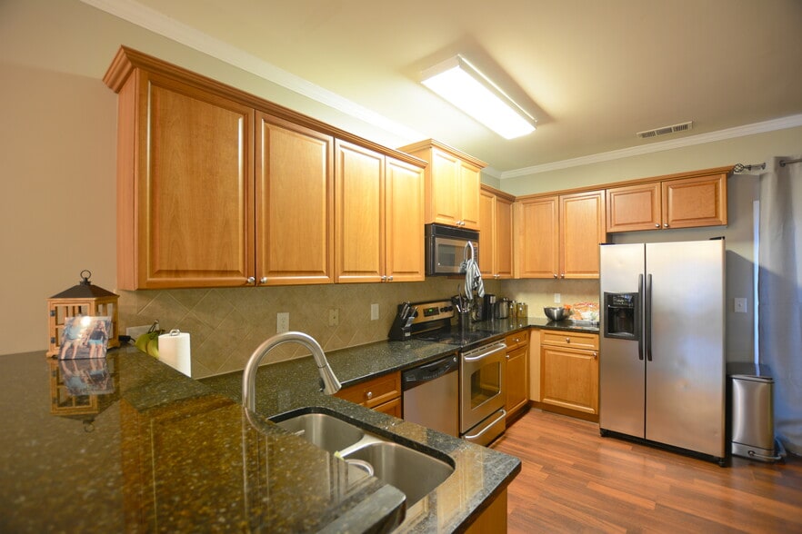 Building Photo - 1256 Liberty Pkwy NW