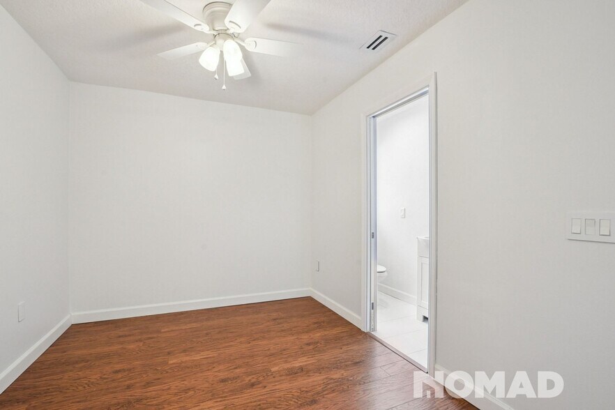 Building Photo - 8014 Winpine Ct