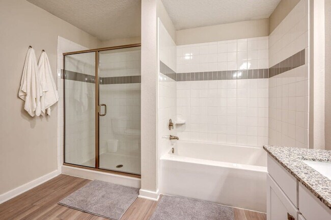 Building Photo - 4013 Breakview Dr