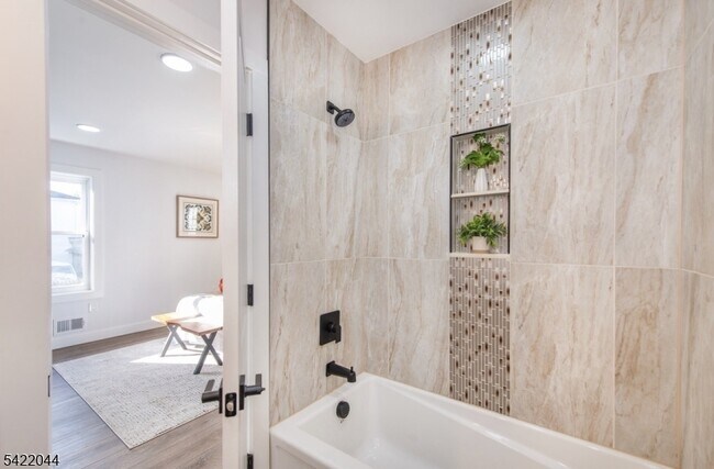 Building Photo - 227 21st St