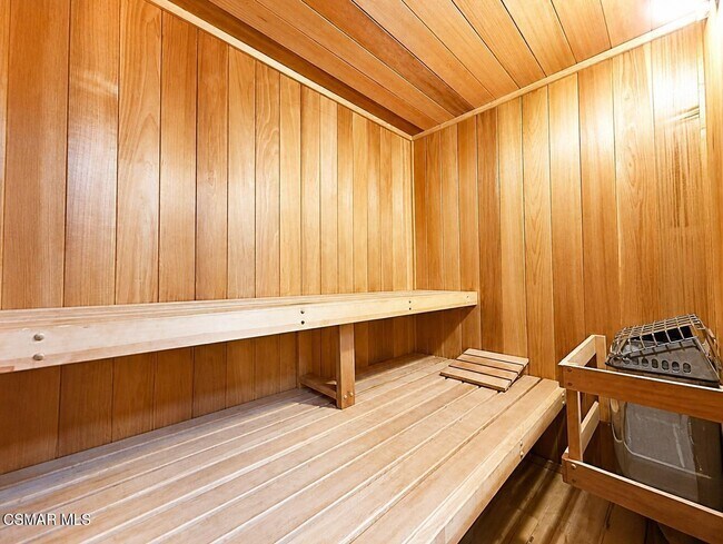Building Photo - 620 S Gramercy Pl