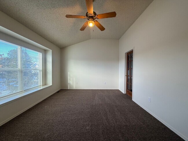 Building Photo - Beautiful Briargate Living: 5 Bedrooms, Walk-In Closets & 5-Piece Suite