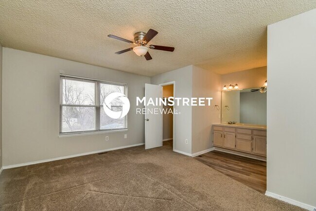 Building Photo - 4 Bedroom Pet-Friendly Home in COLORADO SP...