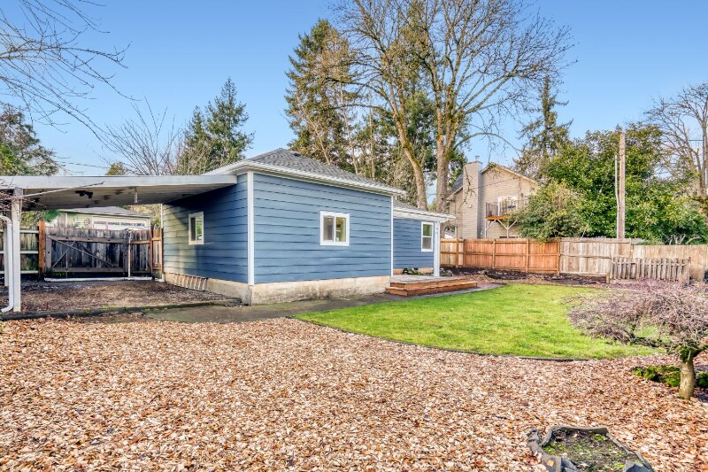 Building Photo - 1022 Parkway Dr NW