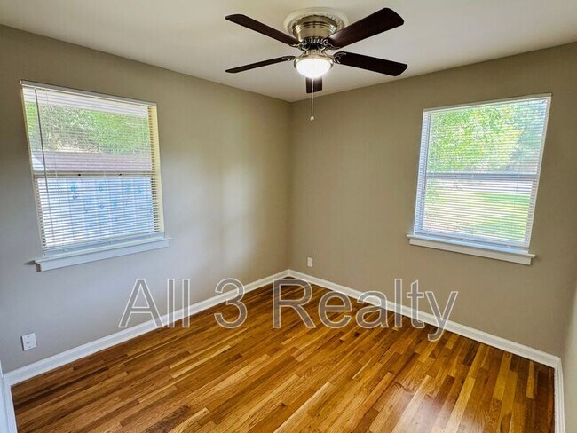Building Photo - 544 Green Ridge Rd