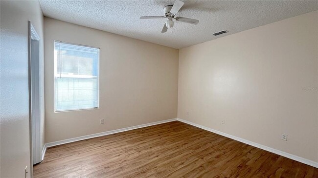 Building Photo - 534 Sunset View Dr